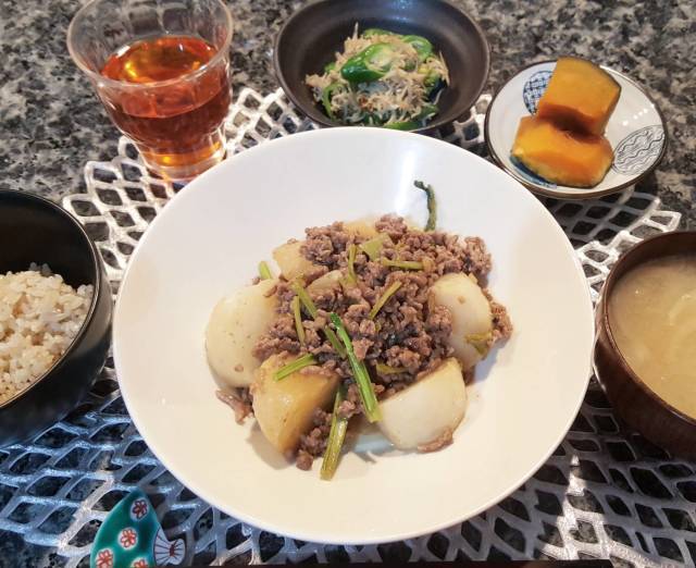 ■水曜日のかぶとひき肉のとろとろ炒め定食
