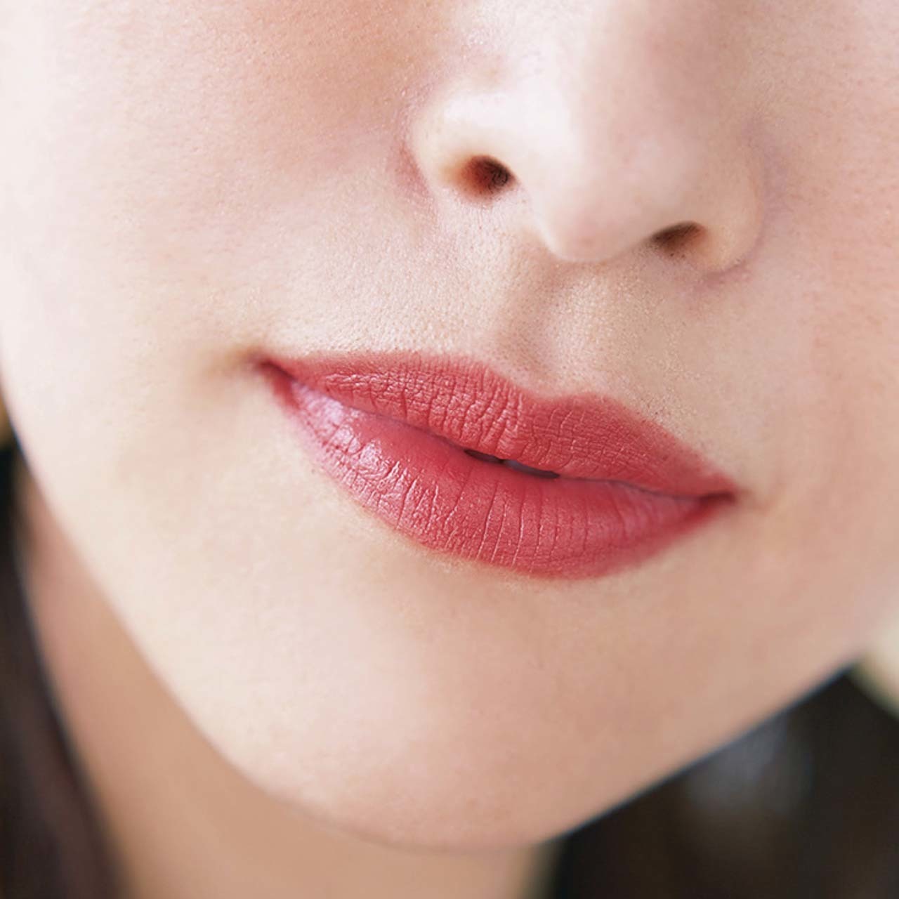 トレンド系レッドで女性らしさを主張