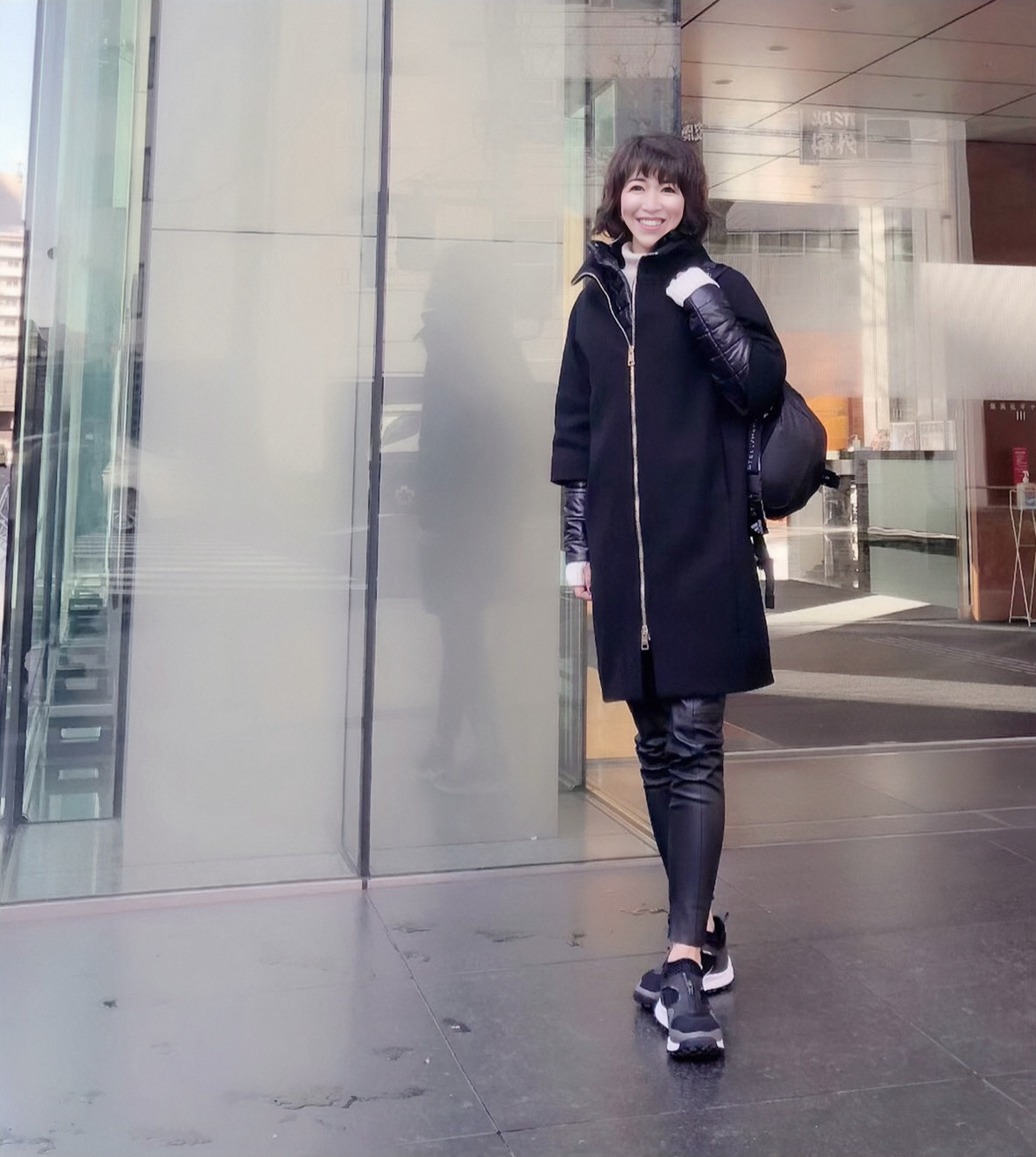 【極美品】富岡佳子さん着用　BLAMINK エンブロイダリーフリンジケープ シンプルなのに抜群の洒落感！富岡佳子さんが纏う「E by éclat