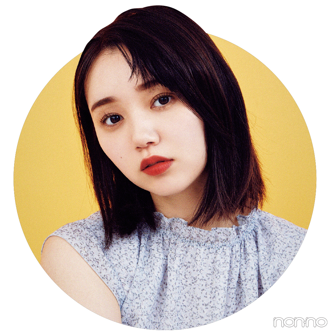 Cカールでこなれるハーフ立ち上げヘアアレンジの江野沢愛美