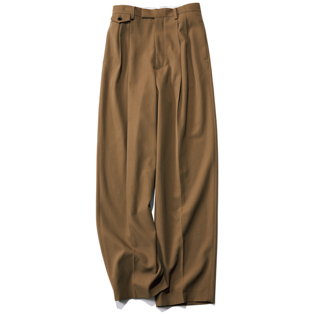 パンツ¥42,900/イレーヴ