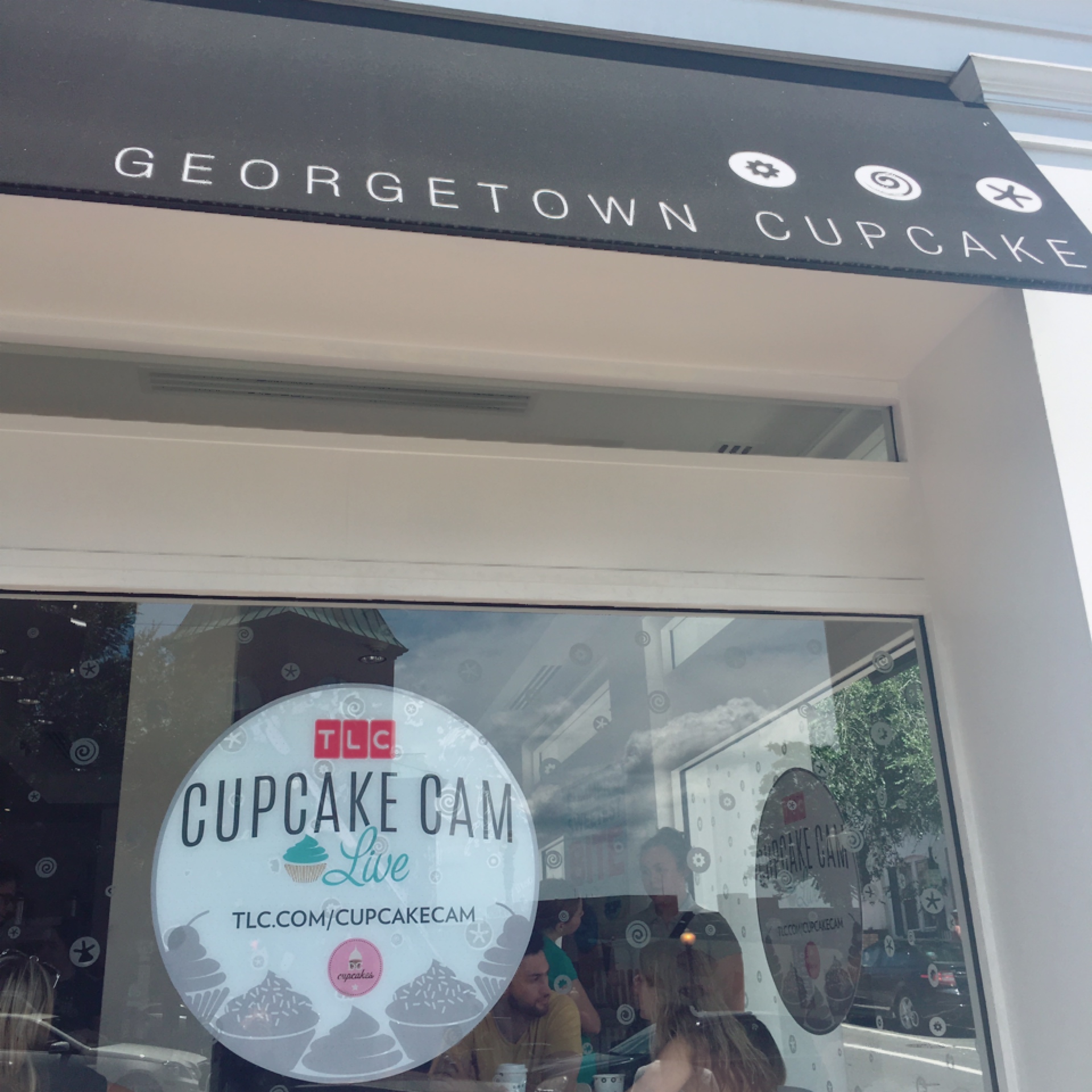 行列の出来るカップケーキ店_1_6