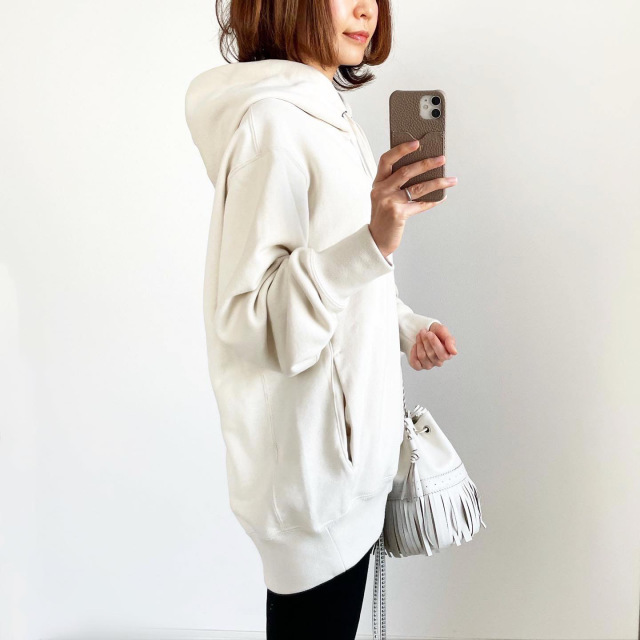 UNIQLOメンズ スウェットプルパーカ NATURAL 横向き