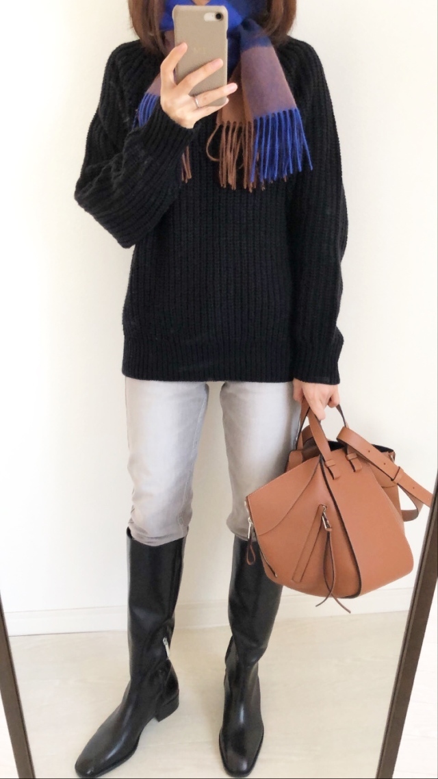 UNIQLO UのローゲージニットBLACK