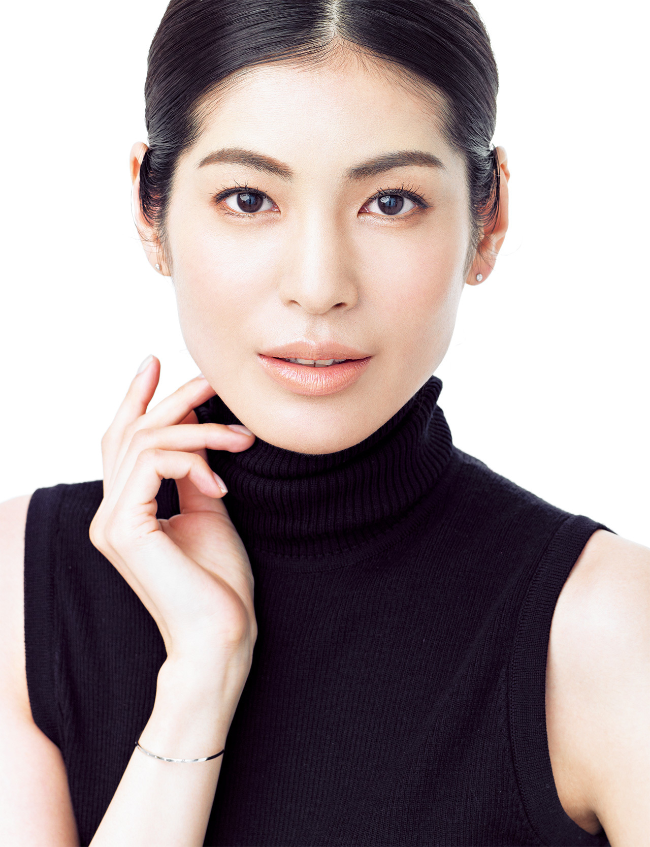 アラフォー女子は即、実践!今年の眉はどう違う?「太めキープ!凛とカーブのある眉」_1_5