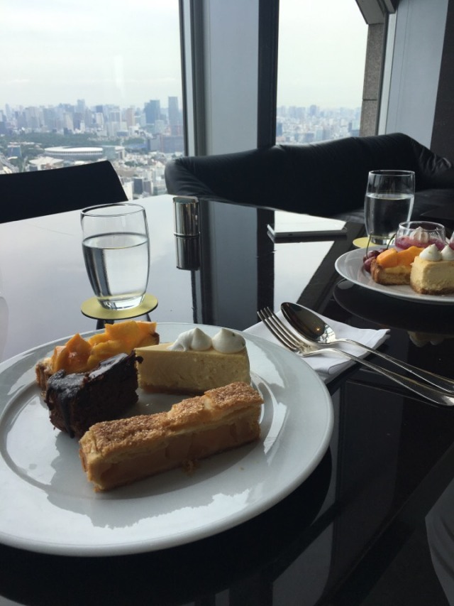 コーヒーが来る前の写真でごめんなさい。。