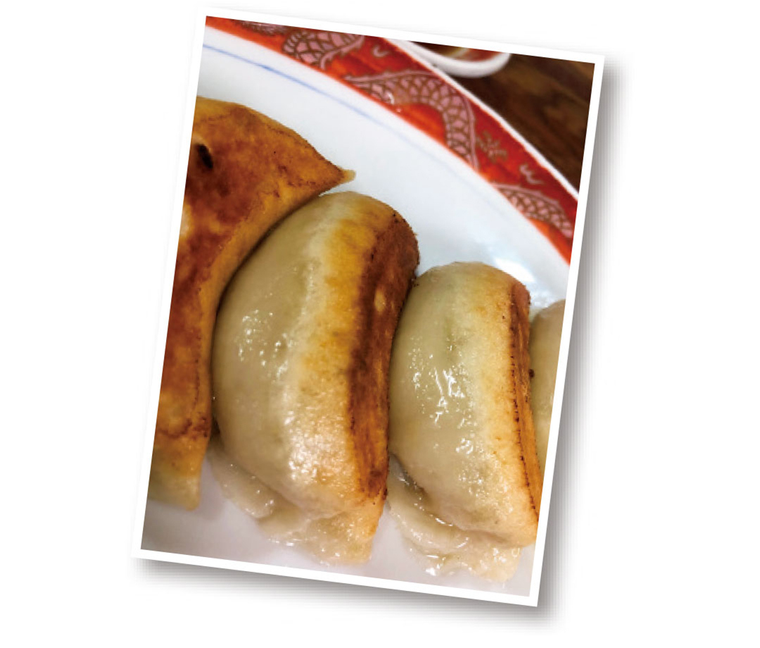 新川優愛 アツアツの餃子