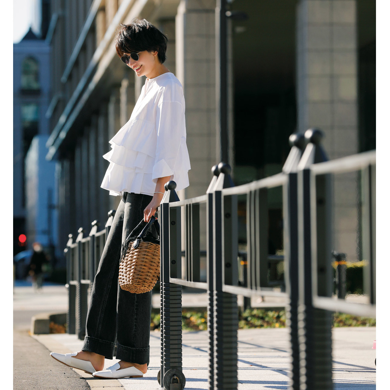 40代の新定番 ゆるストレートデニム の おしゃれチャレンジ ファッション誌marisol マリソル 40代をもっとキレイに 女っぷり上々