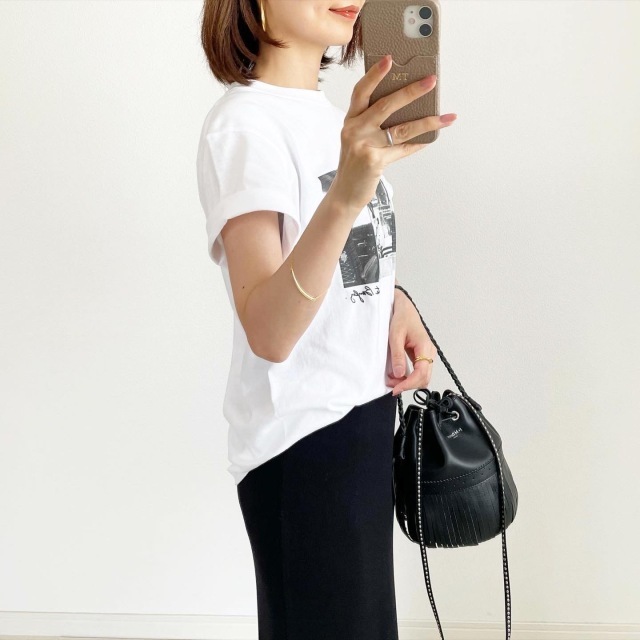 アラフォーが今すぐ買うべき“2021夏のトレンドTシャツ”はこれ! 大人に似合う最旬Tシャツまとめ|40代ファッション_1_28