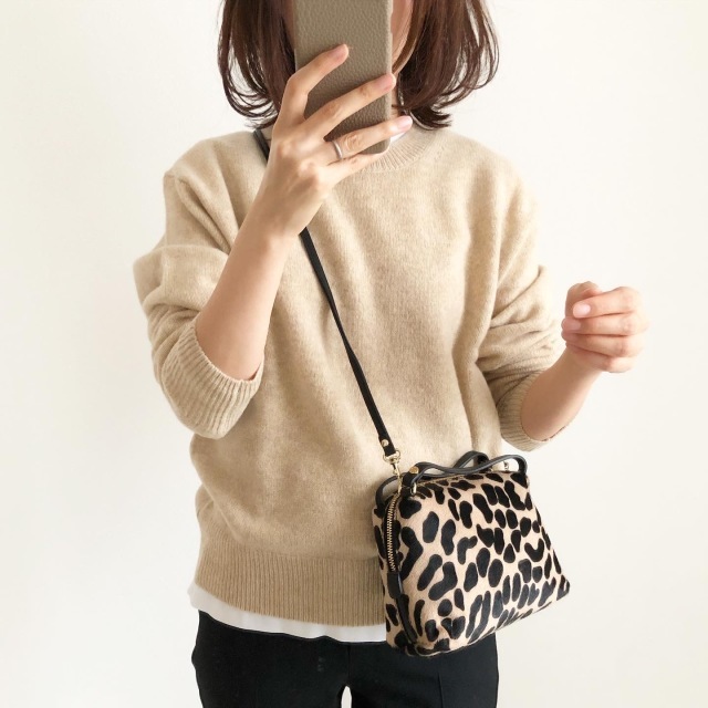 UNIQLO プレミアムラムクルーネックセーター