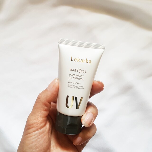 PURE MOIST UV MINERAL SPF17・ PA++ / Lekarka