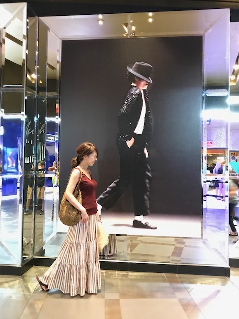 ラスベガスの夜はマイケルジャクソンフォーーー ファッション誌marisol マリソル Online 40代をもっとキレイに 女っぷり上々