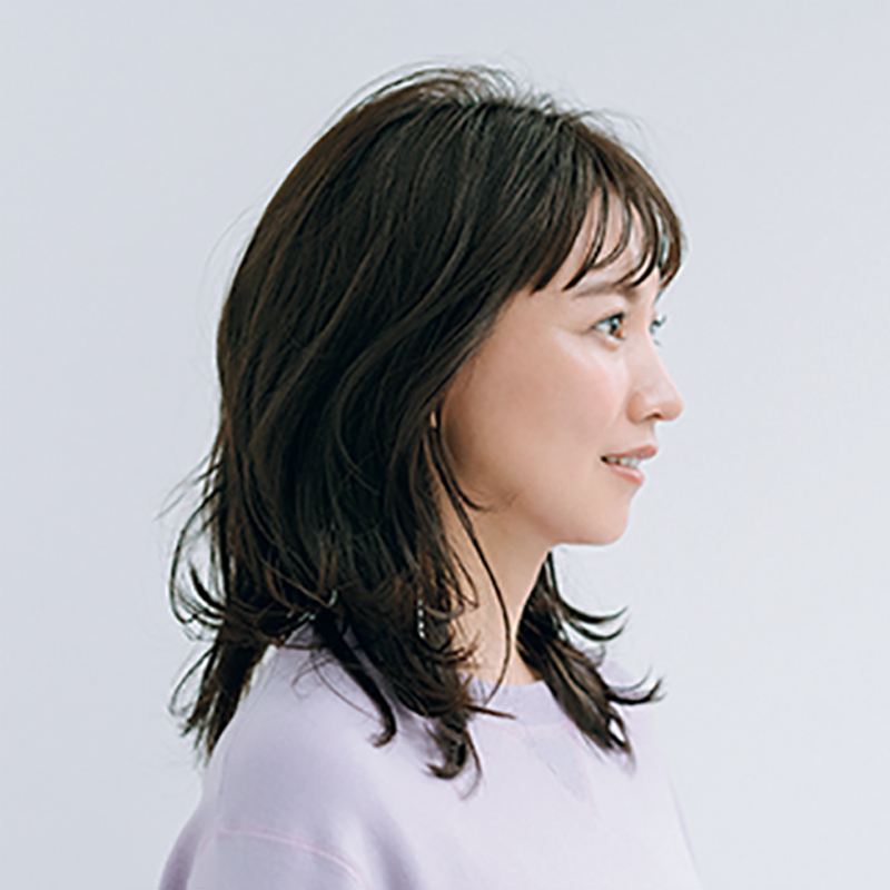 横から見た40代に似合う髪型 ヘアスタイル人気ランキング4位