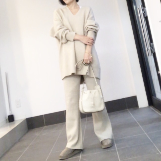 ニットのセットアップで楽してサマ見え_1_2