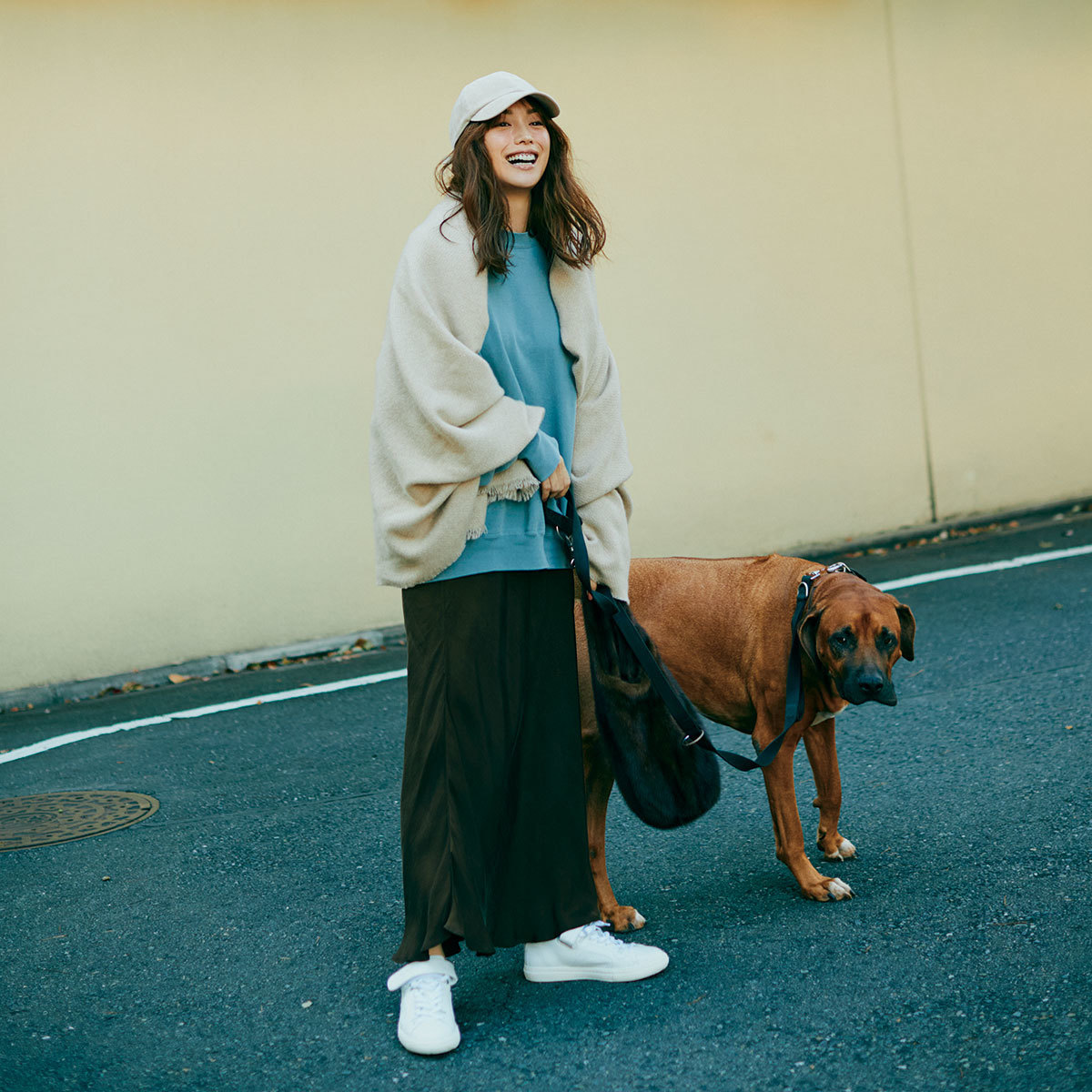 蛯原友里さん スウェットコーデ