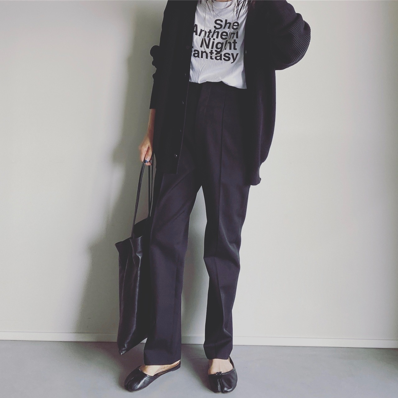 坪田あさみ 子供っぽく見えないロゴT