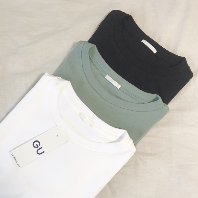 GUのスムースノースリーブTシャツ