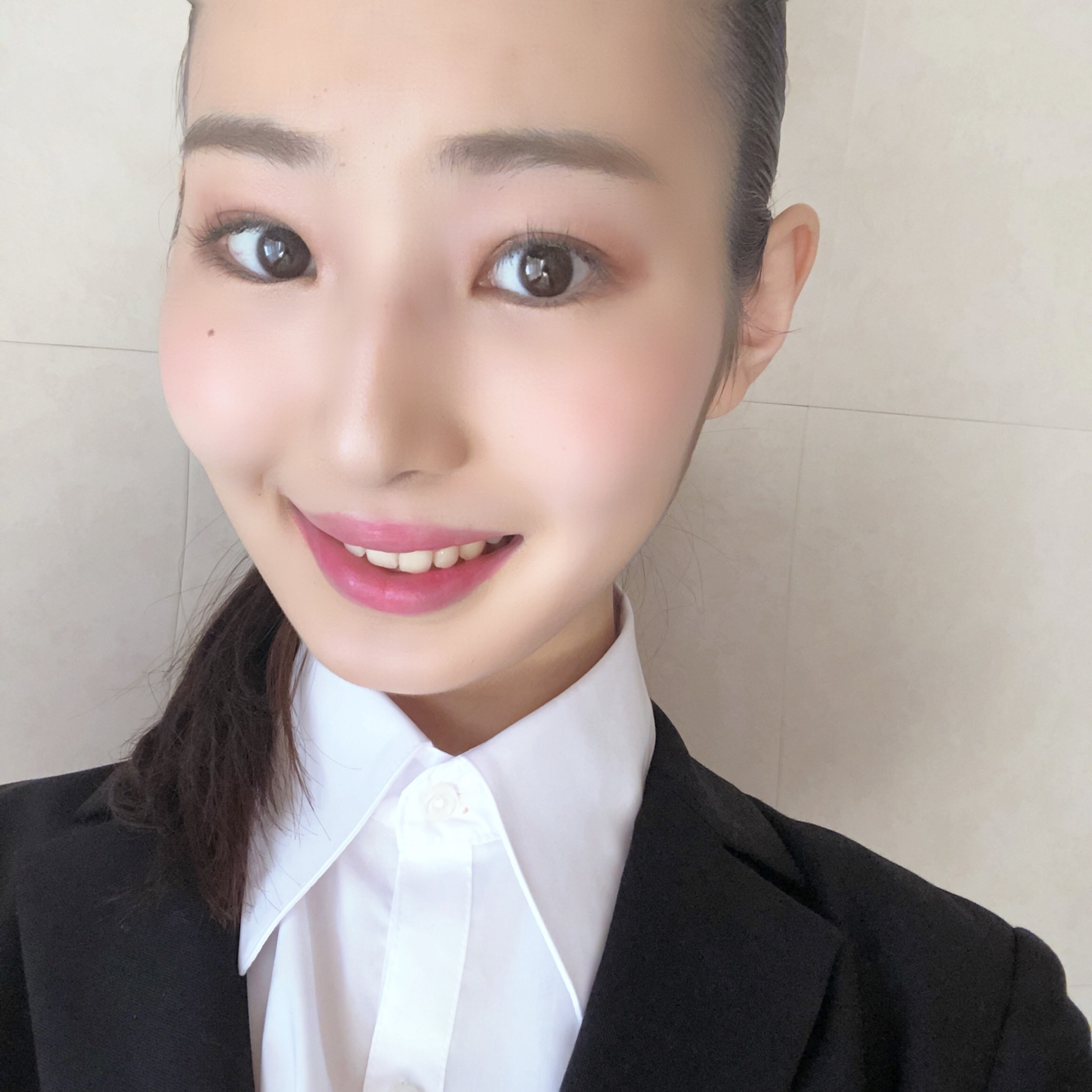 ナチュラルに顔を明るくしてくれるので、就活の時にも使えます!(むしろ就活の時こそ使いたいです)
