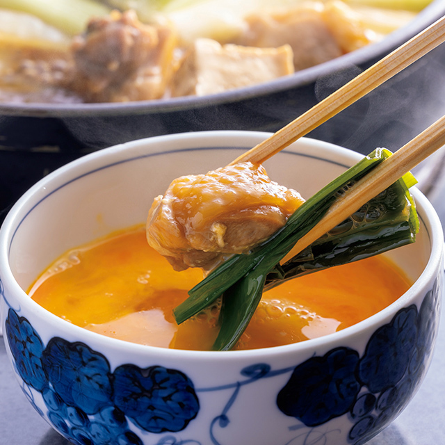 鶏肉は軟らかく、弾力のある肉質。