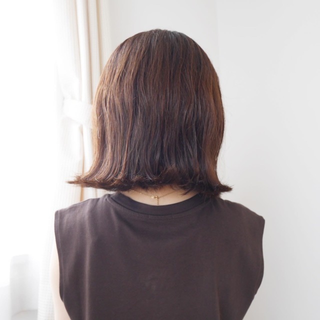 ボブ ヘアスタイル 外ハネ