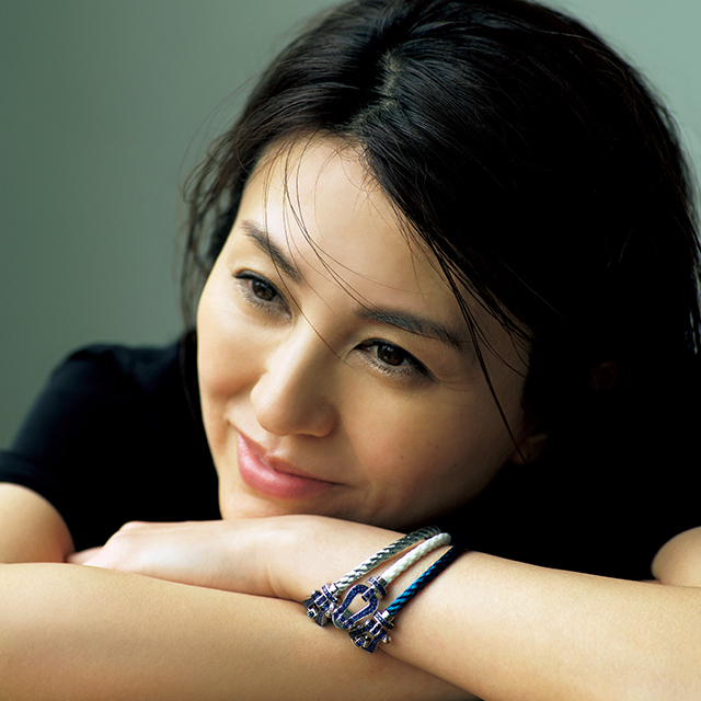 人気スタイリスト 森慶子が厳選 心地よく美しい エターナルなアイテム 五選 Web Eclat 50代女性のためのファッション ビューティ ライフスタイル最新情報