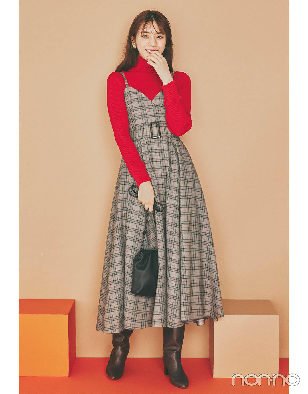 貴島明日香の秋の推し服レイヤードキャミワンピモデルカット4-4