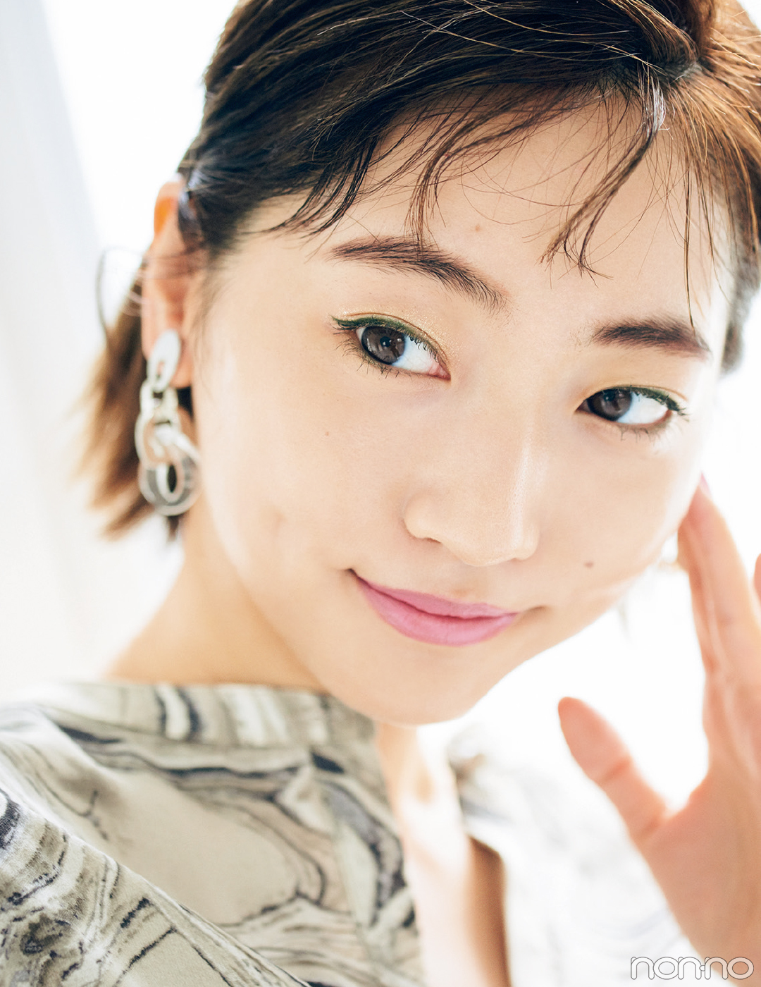 いつものアイメイク、色を変えるだけでぐっとあか抜ける!【小テクであか抜け①】_1_12