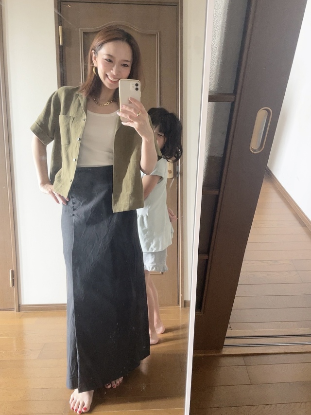夏の主役!上質リネンシャツとスタメンインナー_1_2