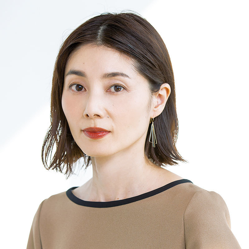 センターパートのヘアアレンジ術3