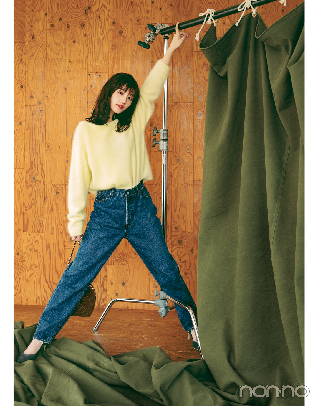 次女・佐々木美玲は「美人見えテーパード」でナチュラルフェミニンに①【坂道3姉妹のデニム】_1_7