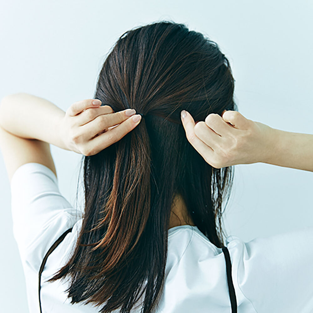 タイトにすれば洗練度が上昇 ハーフアップ 40代ミディアムヘアのアレンジ Happy Plus ハピプラ