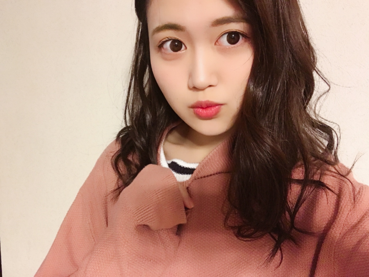 ネック部分裏のラインが可愛いんです♥
