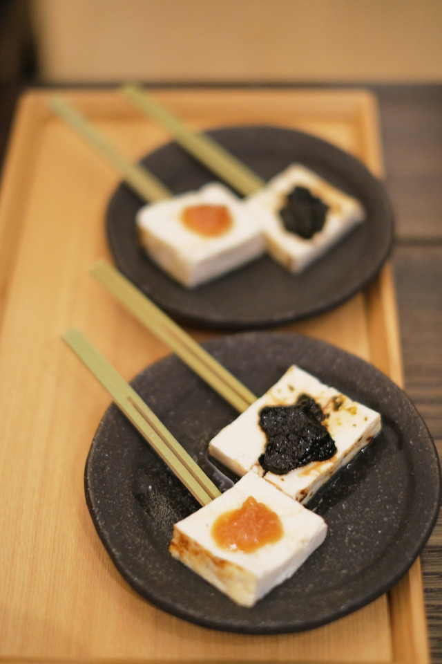 神田「越後屋」さんの焼き豆腐をおつまみに・・・