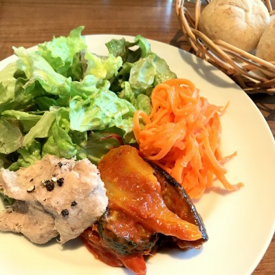 山盛りっ!「ほれ、いっぱいお食べっ!」と、シェフの心意気が感じられます。