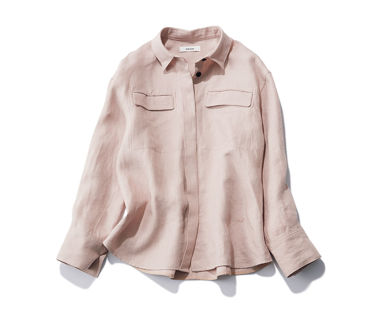 シャツ¥53,900/エブールギンザシックス(ebure)