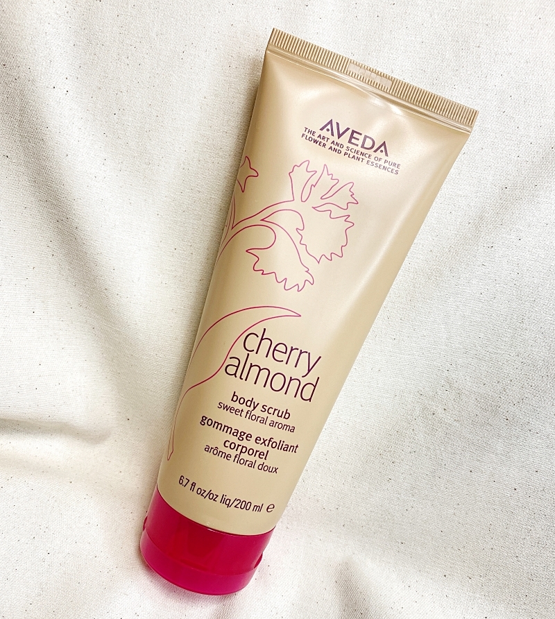 AVEDAのチェリーアーモンドシリーズのCAボディスクラブはとてもいい香り