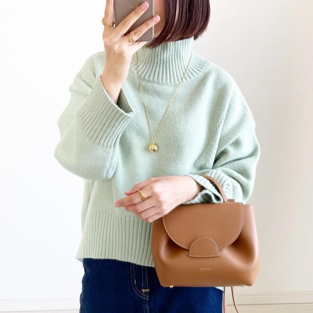 ミントグリーン ニット