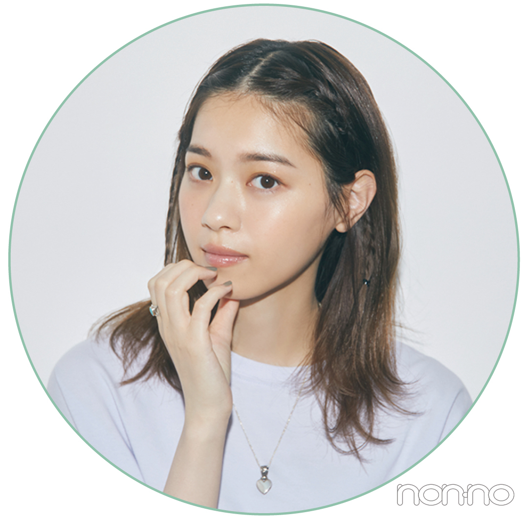 西野七瀬のトップス×盛れるヘアアレカット6-2