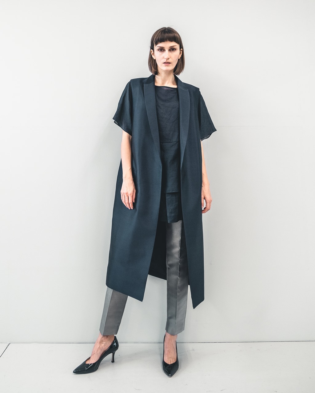 「HAVEL studio」ジレ 限定カラーのネイビー