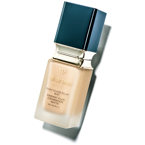 長井かおりさんおすすめファンデーション パウダー カバー力 自然な仕上がりに大満足の優秀アイテム6 Web Eclat 50代女性のためのファッション ビューティ ライフスタイル最新情報