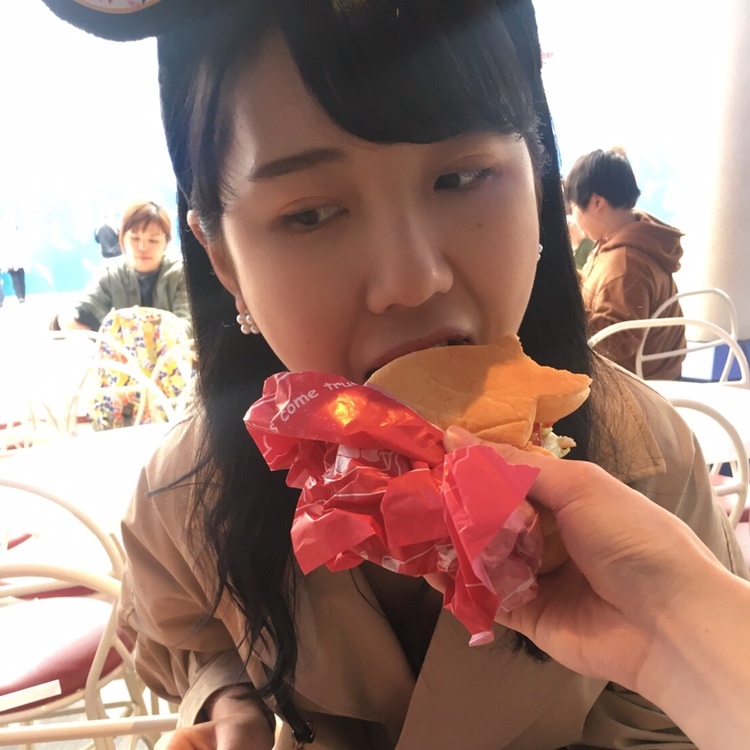 ディズニーは食べすぎてまう😊