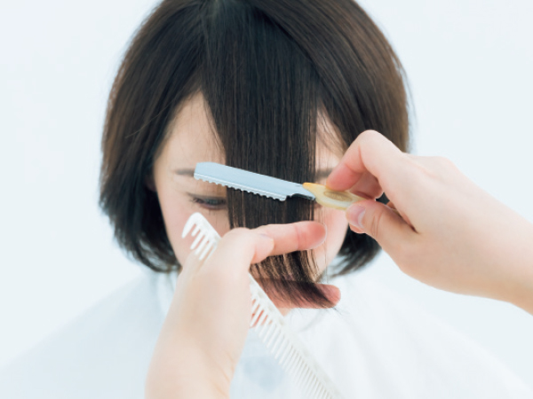 前髪の幅を広くとってしまうと顔の横幅を強調することになる