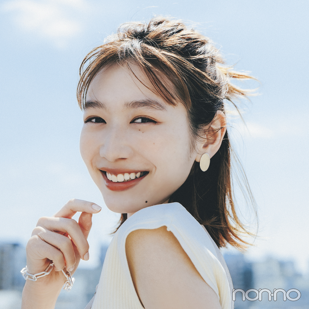 岡本夏美の「ゆるハーフおだんご」ヘアアレのモデルカット1