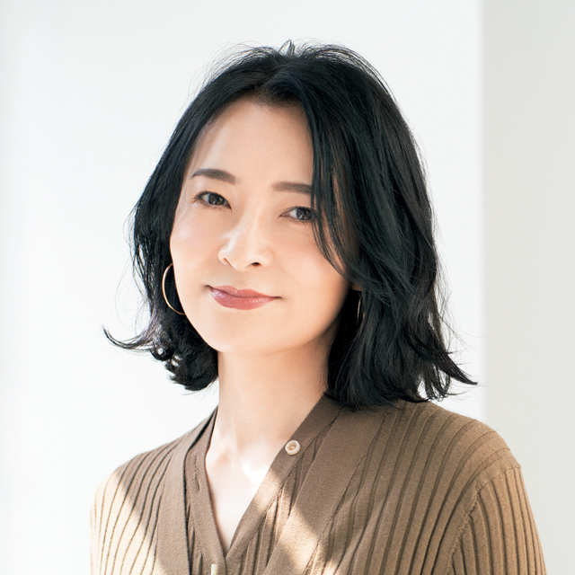 うねりグセを生かしたパーマで立体感のあるフォルムを実現