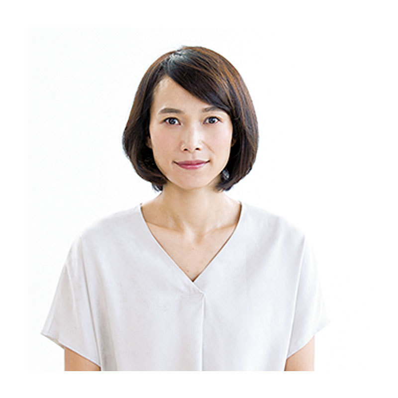 表面のカジュアルな動きが今っぽい ラフなニュアンスボブ 40代のボブヘア ファッション誌marisol マリソル Online 40代 をもっとキレイに 女っぷり上々