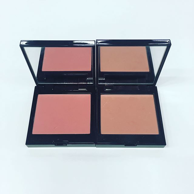 ローラ メルシエから 肌馴染みのよいチークが登場 Web Eclat 50代女性のためのファッション ビューティ ライフスタイル最新情報