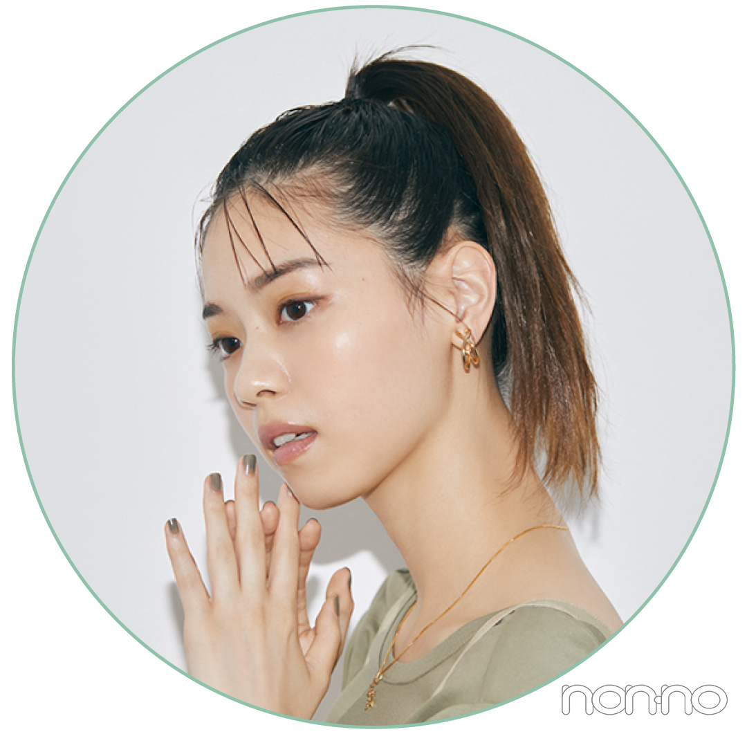 西野七瀬のトップス×盛れるヘアアレカット5-2