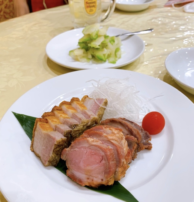 小腹が空いたのでアペタイザーがわりに中華料理をつまんだり。