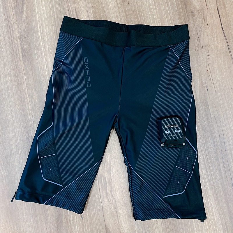 SIXPADのPowersuitLiteHip&Legはヒップと太ももを同時に引き締められるEMSトレーニングスーツ