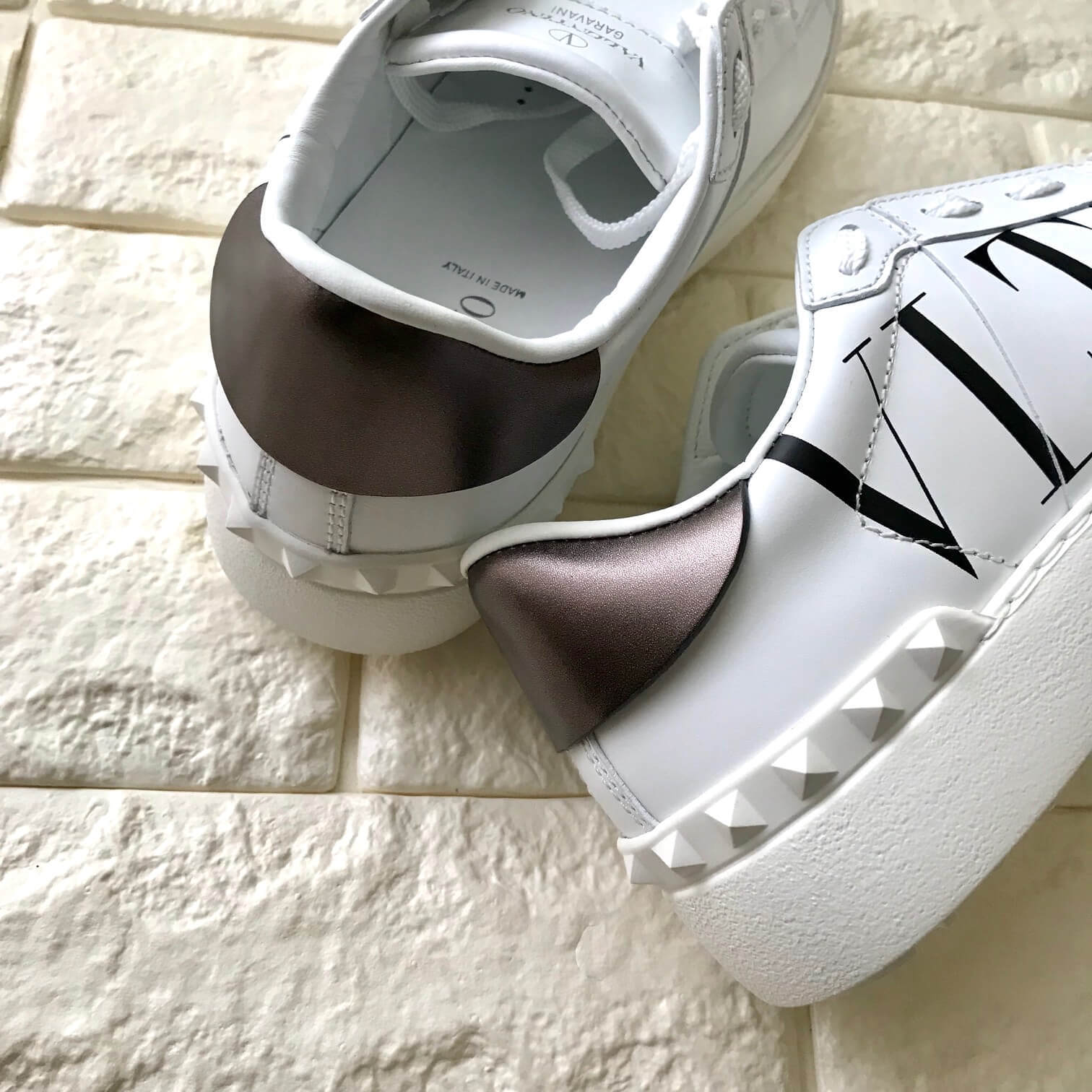 VALENTINO (ヴァレンティノ)スニーカーアップ画像